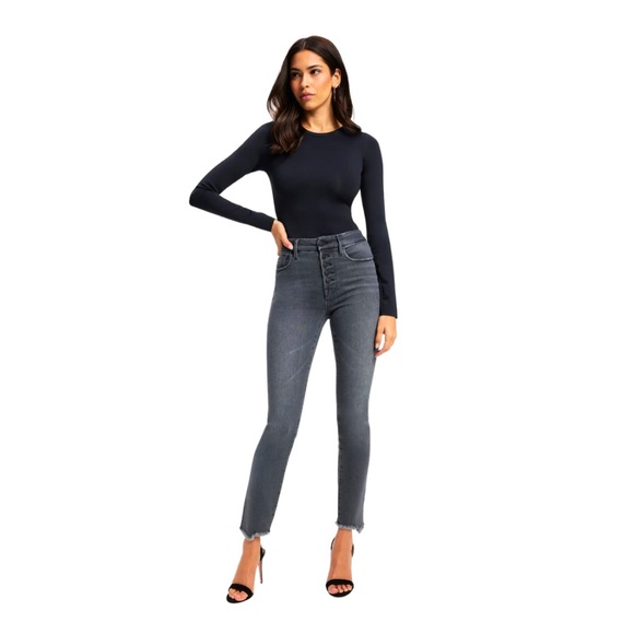 NWT’s🏷️ Good American Good Legs Exposed Button Frayed Ankle Cigarette Jeans 👖 🤩